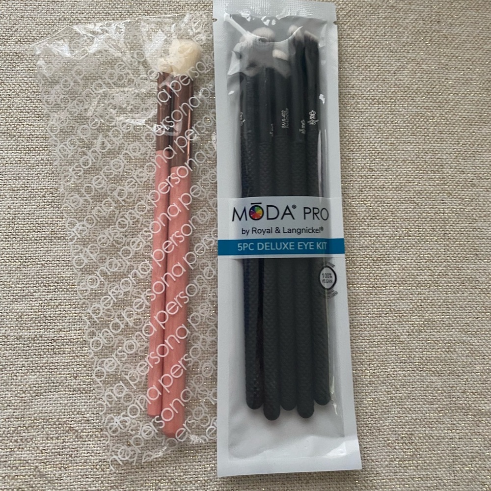 NEW UNUSED Moda Pro (5) and Luxie Eye (2) brushes
